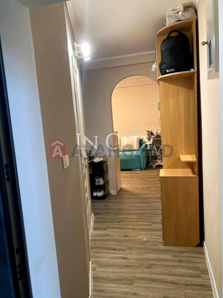 2 ����. ��������, 45.5 / 29.3 / 7.9 ��. �., 3/5 ���� ���� 10