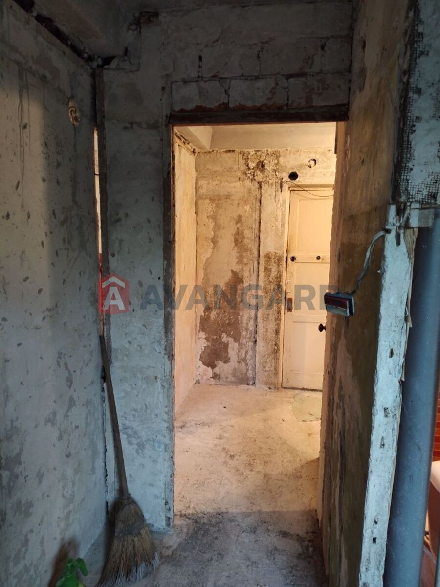 1 ��. ��������, 27/-/7 ��. �., 4/5 ������ ���� 12