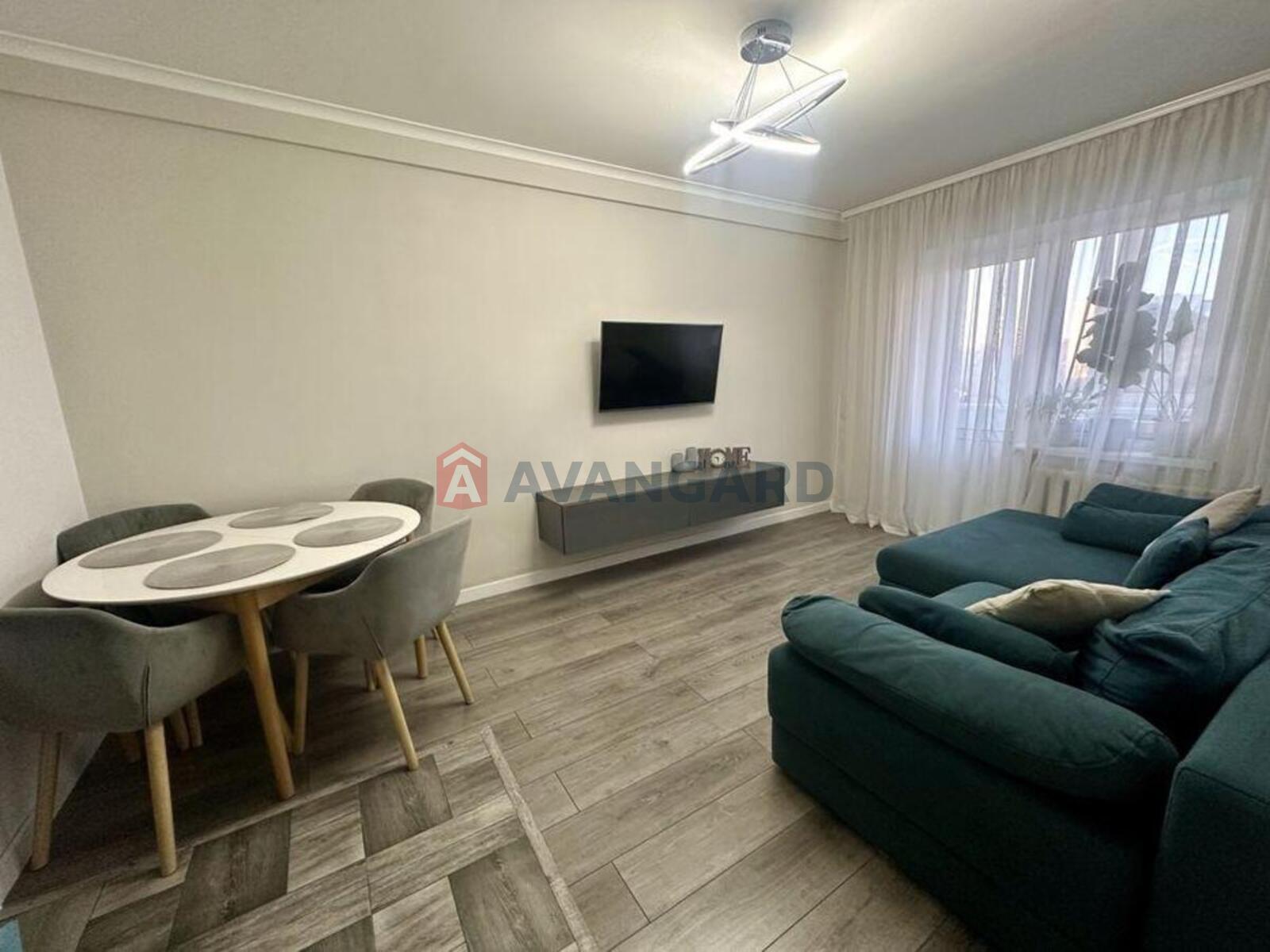 3 ��. ��������, 60/-/8 ��. �., 8/9 ������ ���� 10