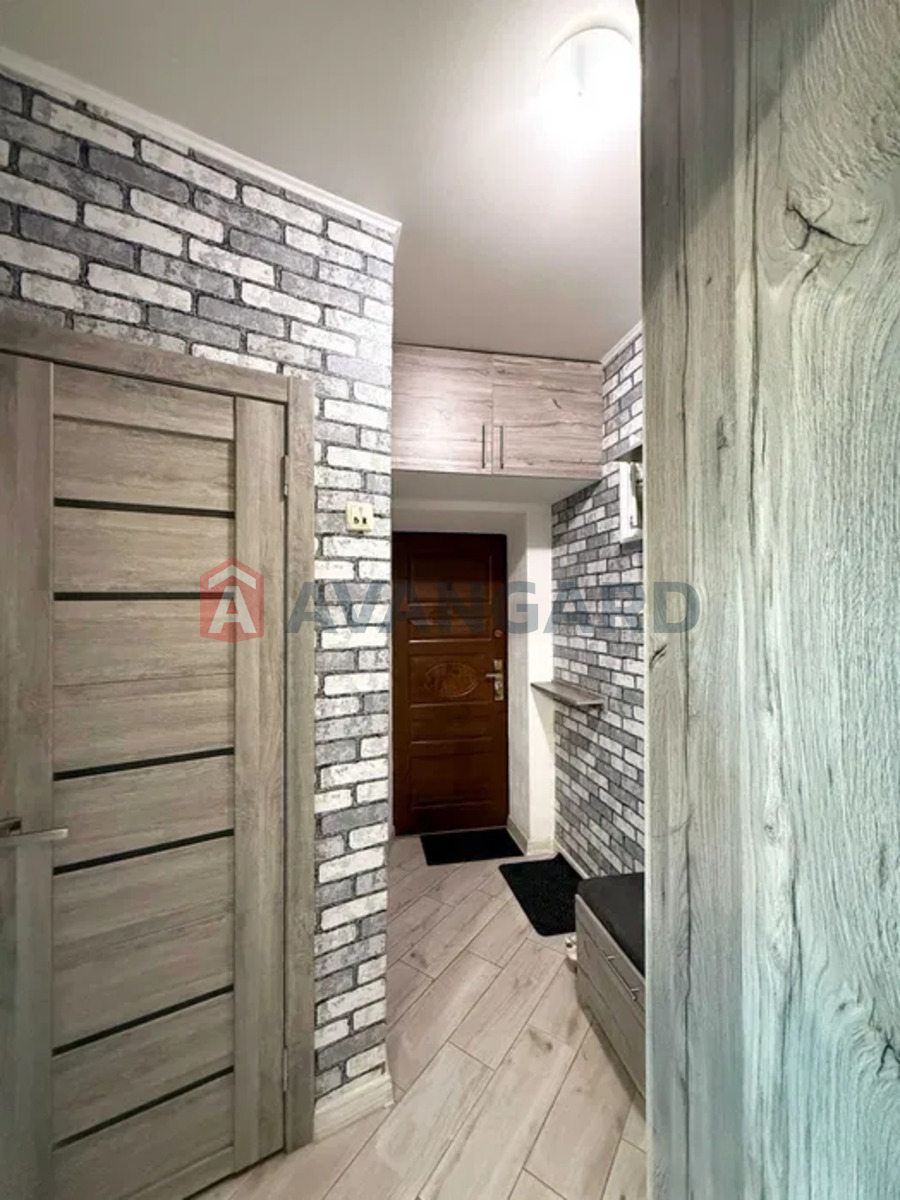 1 ����. ��������, 33/-/6.2 ��. �., 5/5 ���� ���� 6