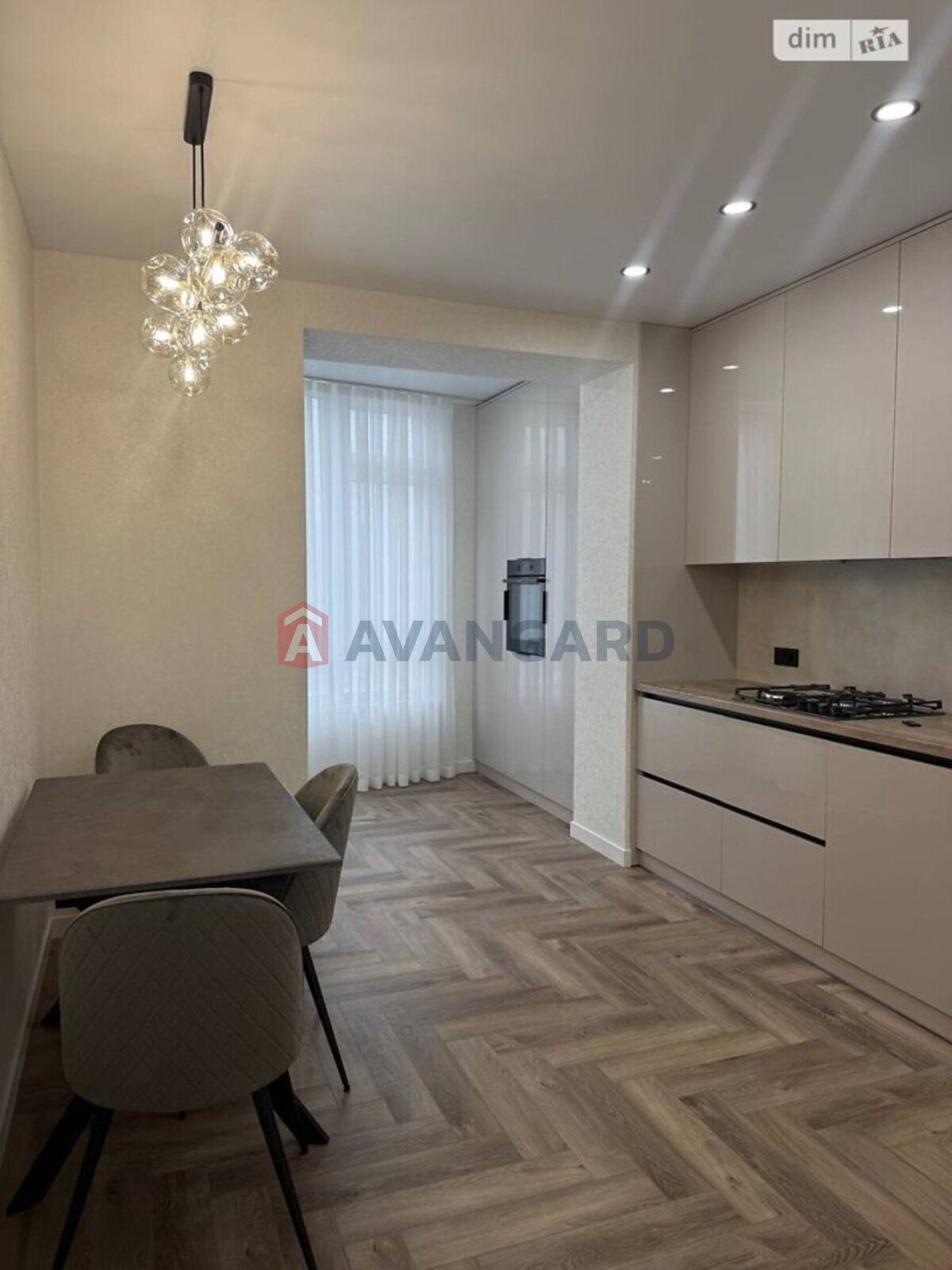 2 ��. ��������, 70/-/- ��. �., 1/10 ������ ���� 3