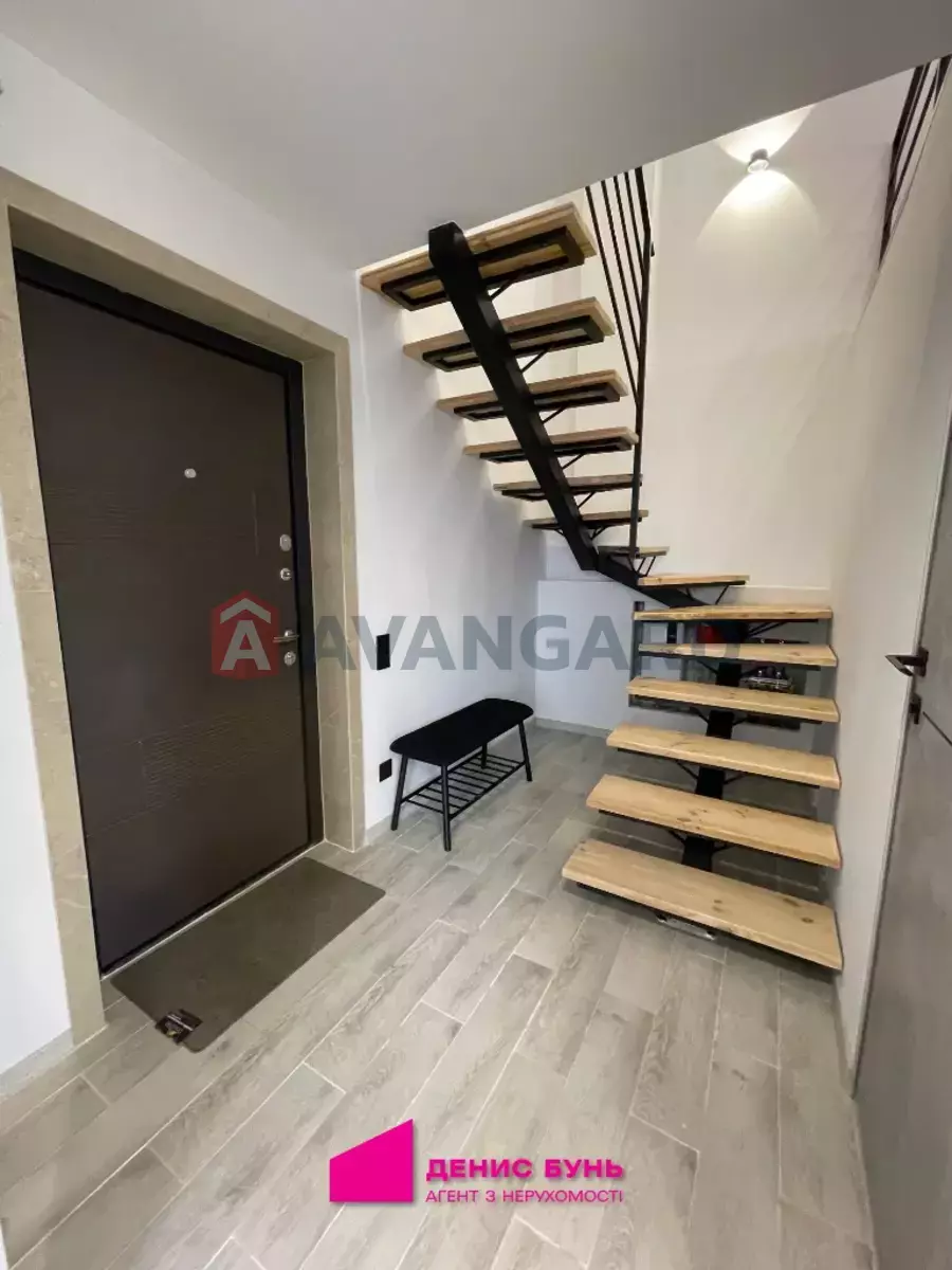 1 ��. ��������, 63/-/- ��. �., 5/5 ������ ���� 18