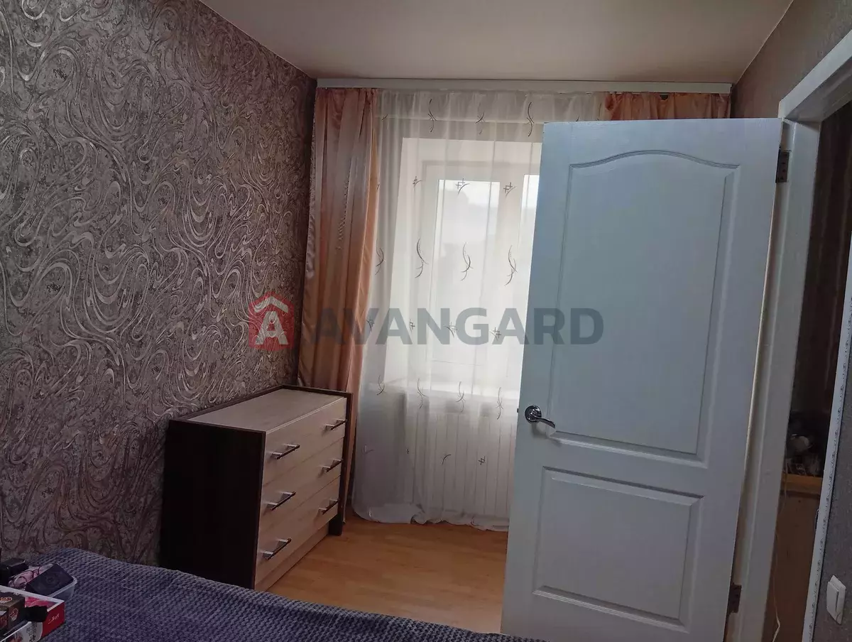 2 ��. ��������, 47/-/6 ��. �., 5/5 ������ ���� 8