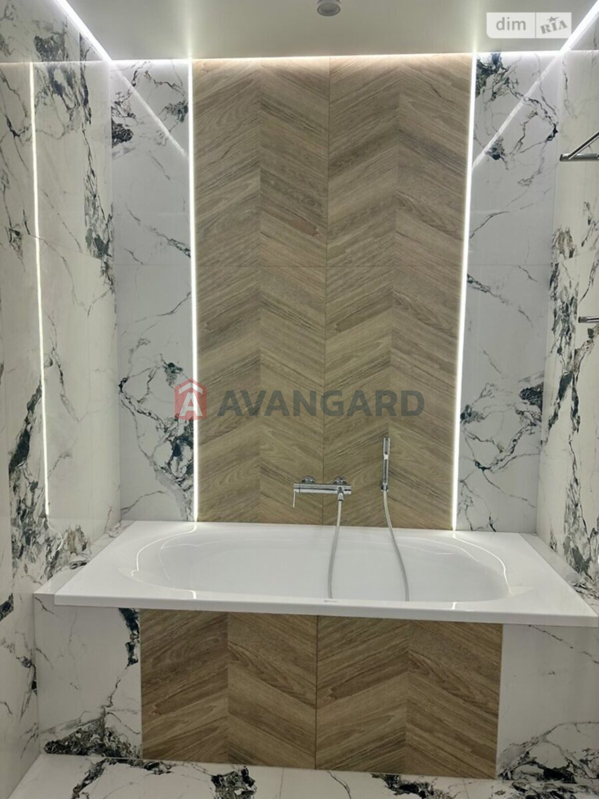 2 ����. ��������, 82/-/- ��. �., 6/10 ���� ���� 1