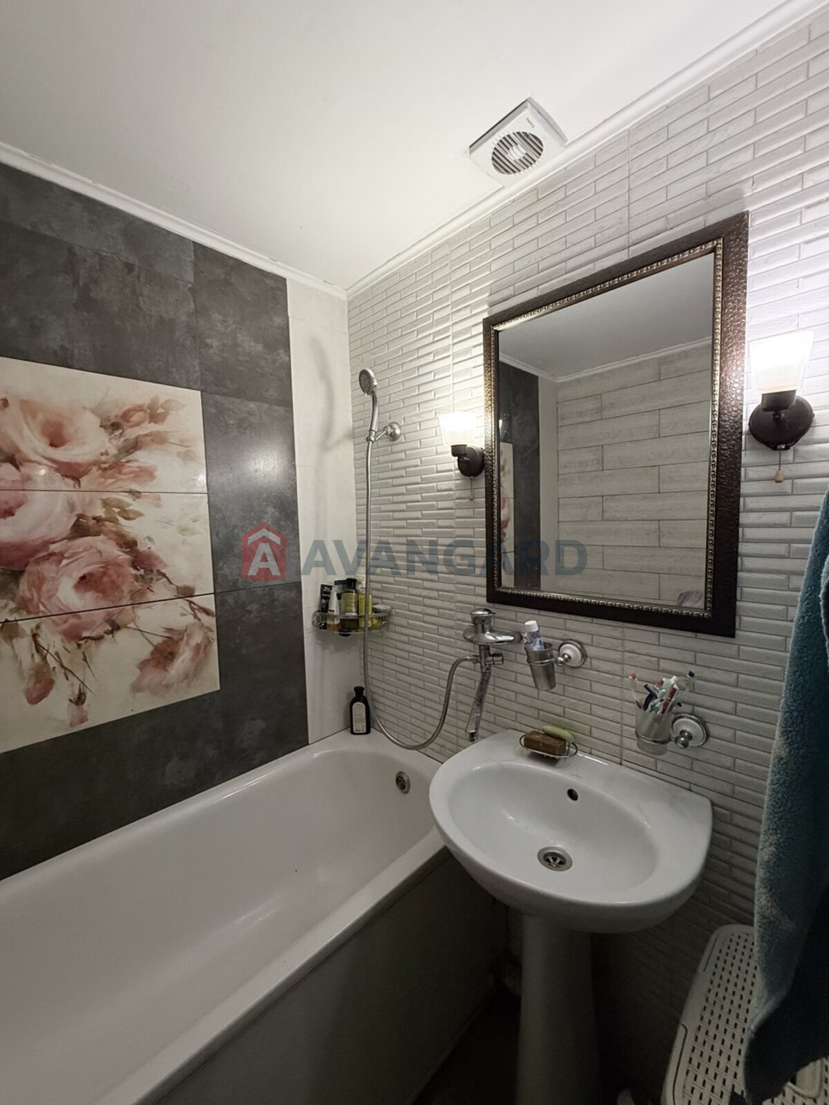 2 ����. ��������, 51/-/8 ��. �., 2/9 ���� ���� 3