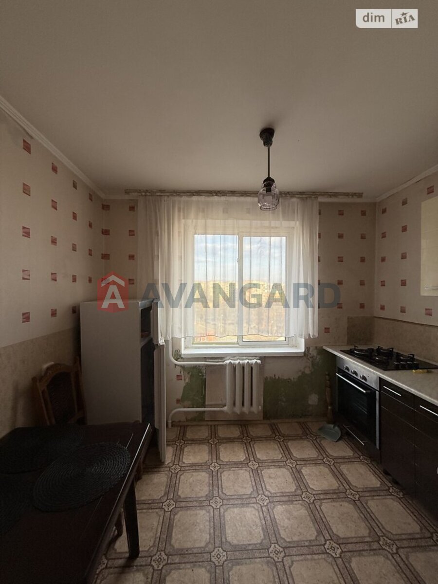 1 ��. ��������, 35/-/8 ��. �., 10/10 ������ ���� 5