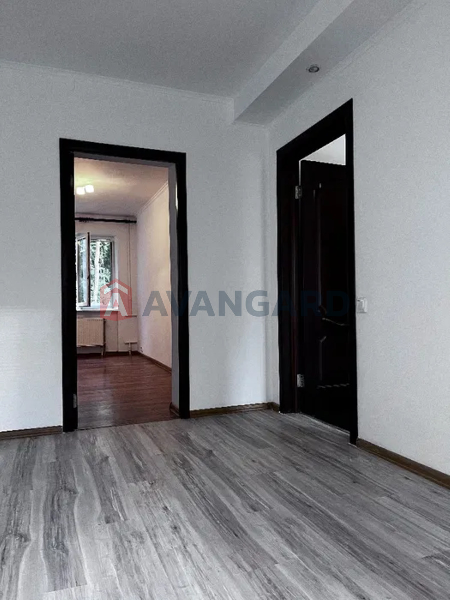 1 ����. ��������, 44/-/8 ��. �., 1/4 ���� ���� 4