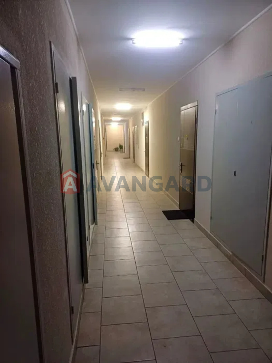 1 ����. ��������, 40/-/10 ��. �., 14/25 ���� ���� 9