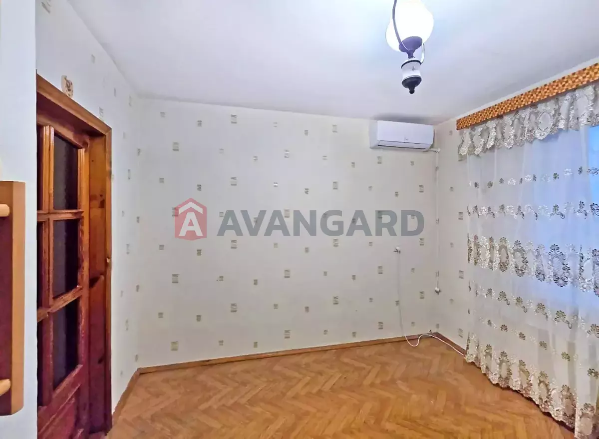 3 ����. ��������, 69/39/10 ��. �., 9/10 ���� ���� 5