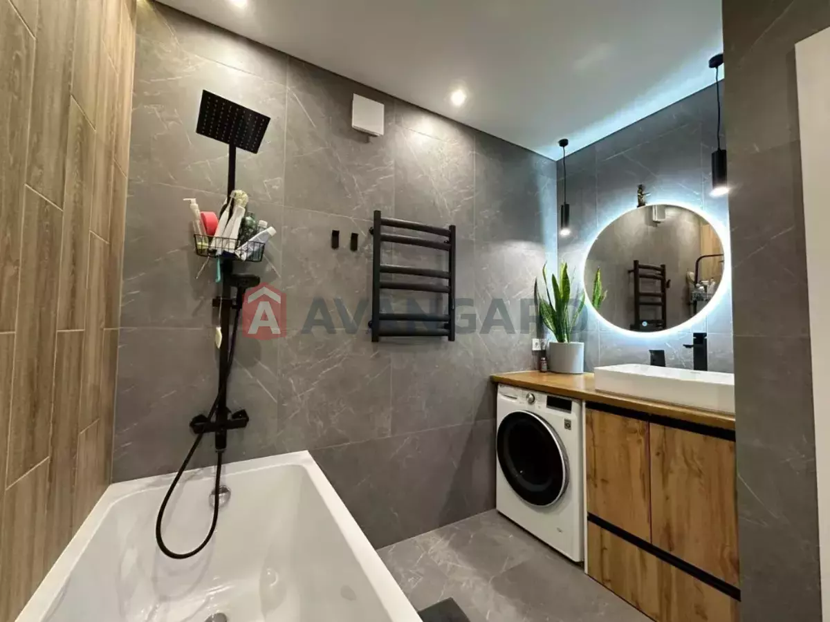 1 ��. ��������, 48/17/18 ��. �., 8/10 ������ ���� 4