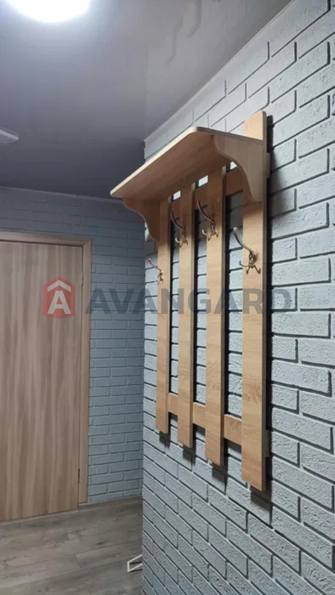 3 ��. ��������, 54/-/18 ��. �., 5/5 ������ ���� 11