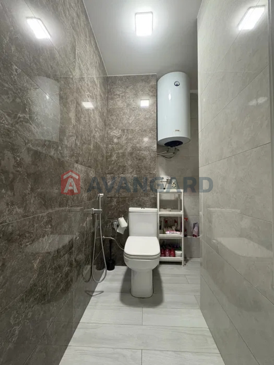 3 ��. ��������, 72/-/10 ��. �., 24/33 ������ ���� 15