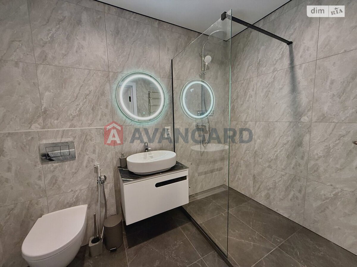 2 ��. ��������, 70/34/14 ��. �., 3/10 ������ ���� 12