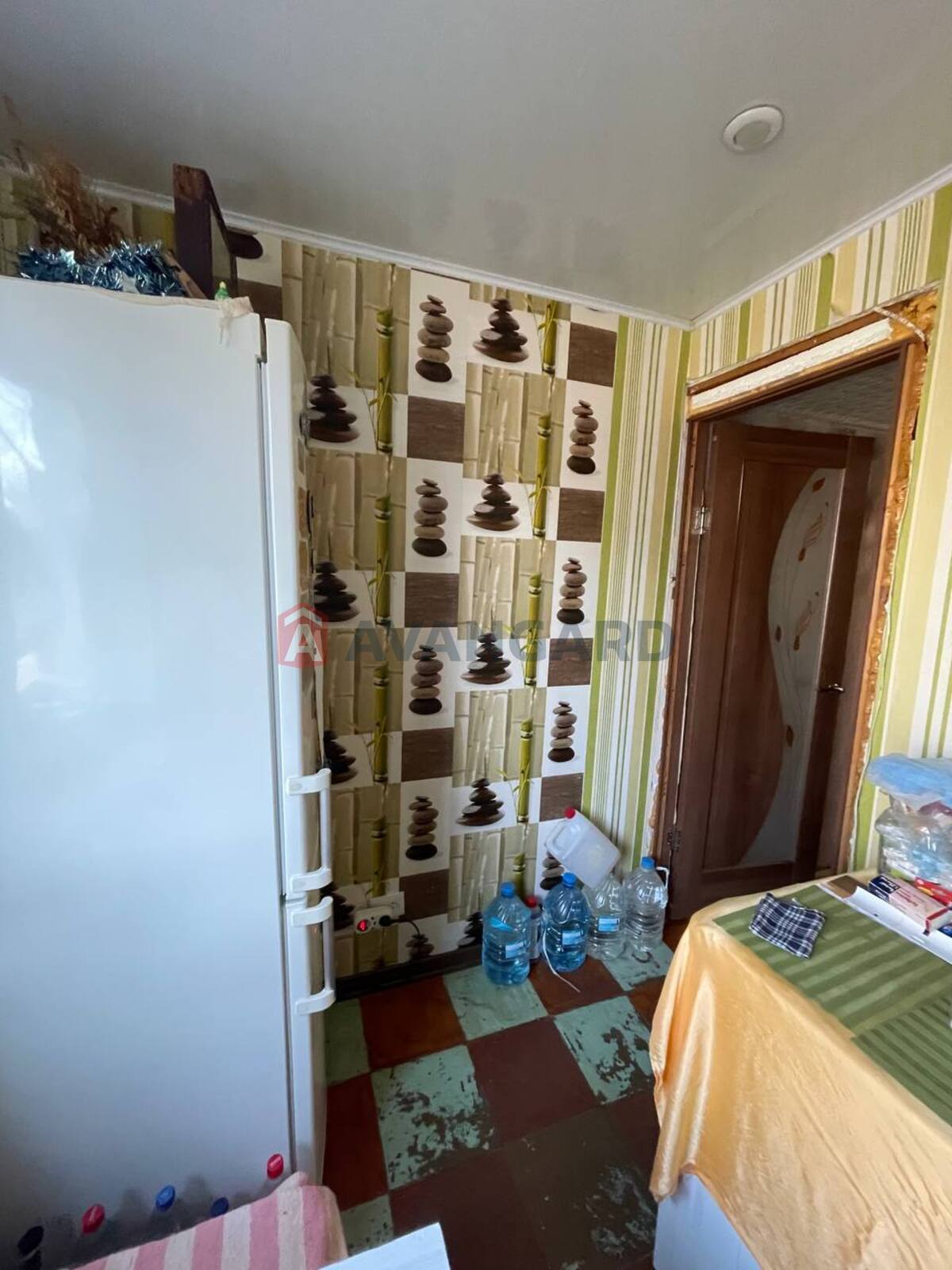 1 ��. ��������, 41,7/19,8/6,1 ��. �., 2/9 ������ ���� 4