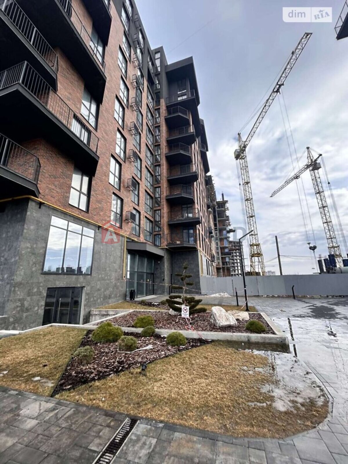 1 ��. ��������, 42/14/20 ��. �., 3/10 ������ ���� 2