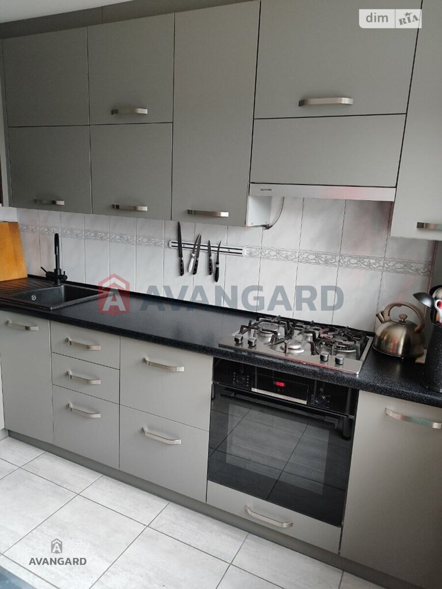 1 ����. ��������, 36/20/6 ��. �., 8/9 ���� ���� 6