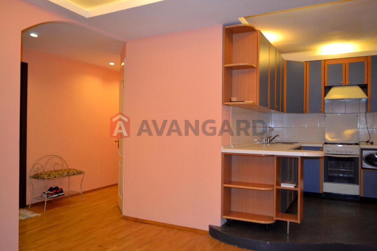 2 ��. ��������, 46 / 22 / 18 ��. �., 4/9 ������ ���� 11