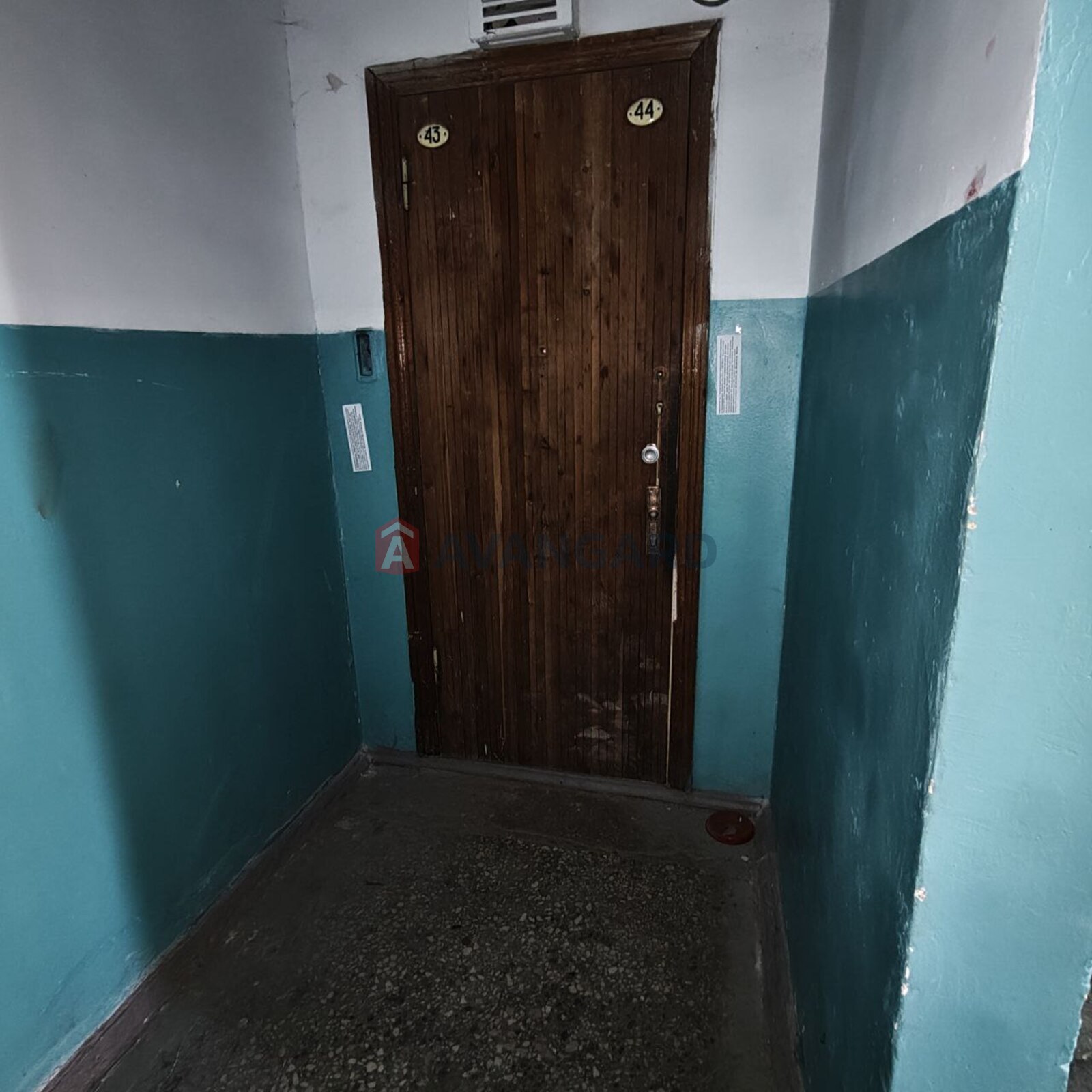 3 ��. ��������, 70/42/8 ��. �., 2/9 ������ ���� 18