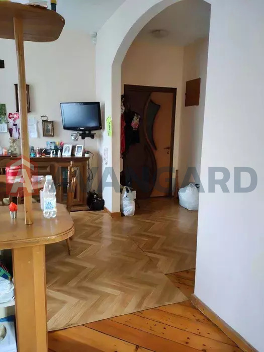 3 ��. ��������, 105/-/12 ��. �., 2/2 ������ ���� 3