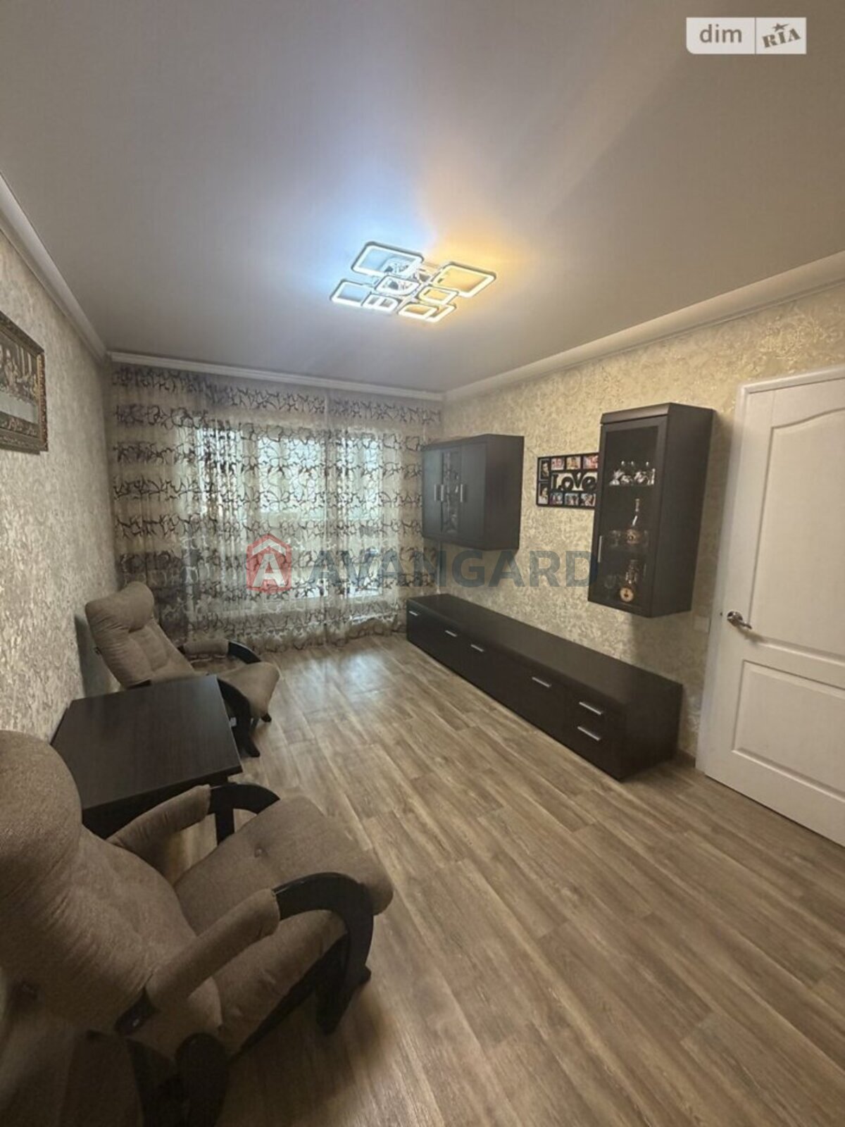 3 ����. ��������, 74/-/- ��. �., 2/4 ���� ���� 16