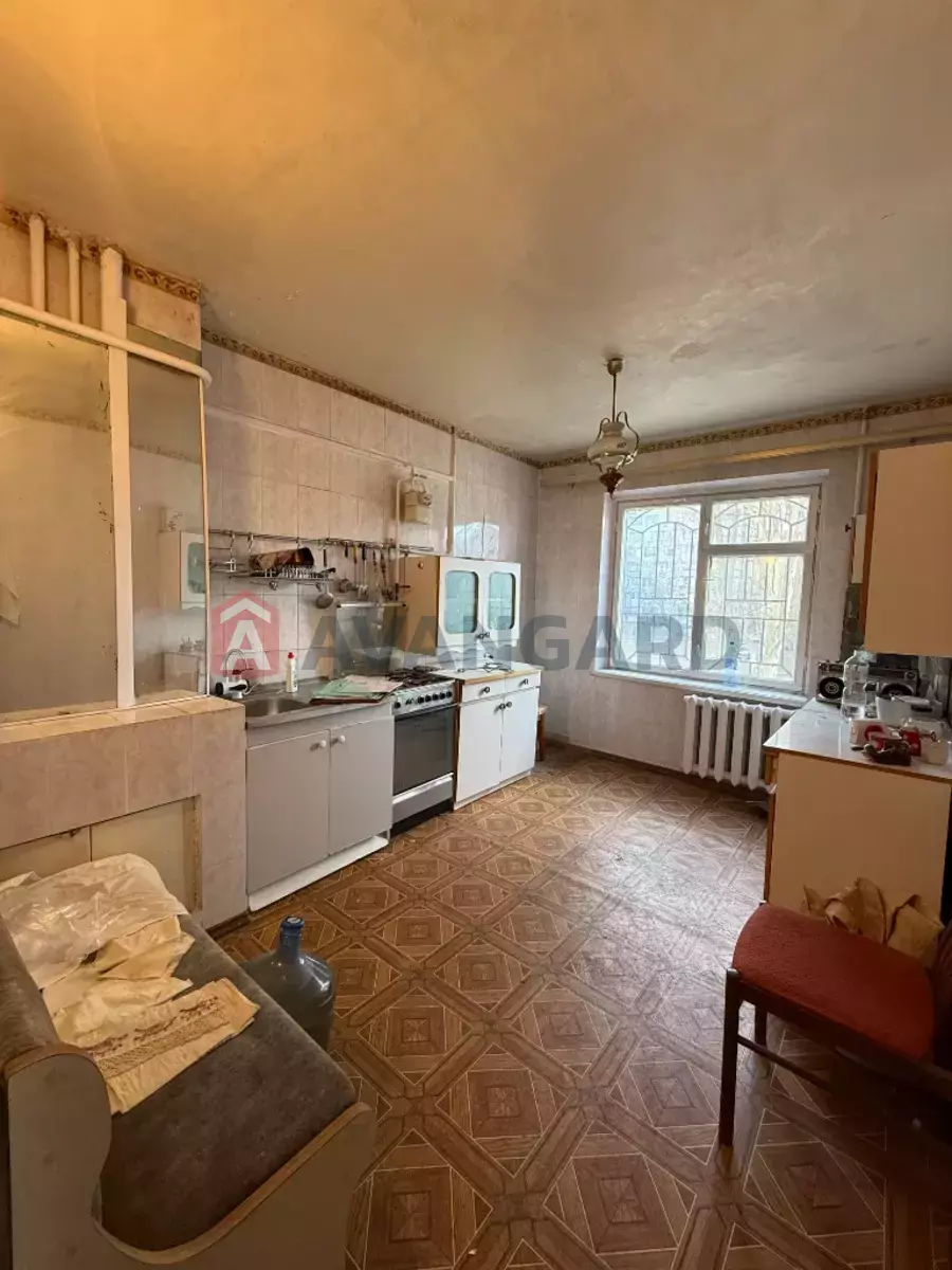 3 ��. ��������, 76/45/8 ��. �., 2/9 ������ ���� 1