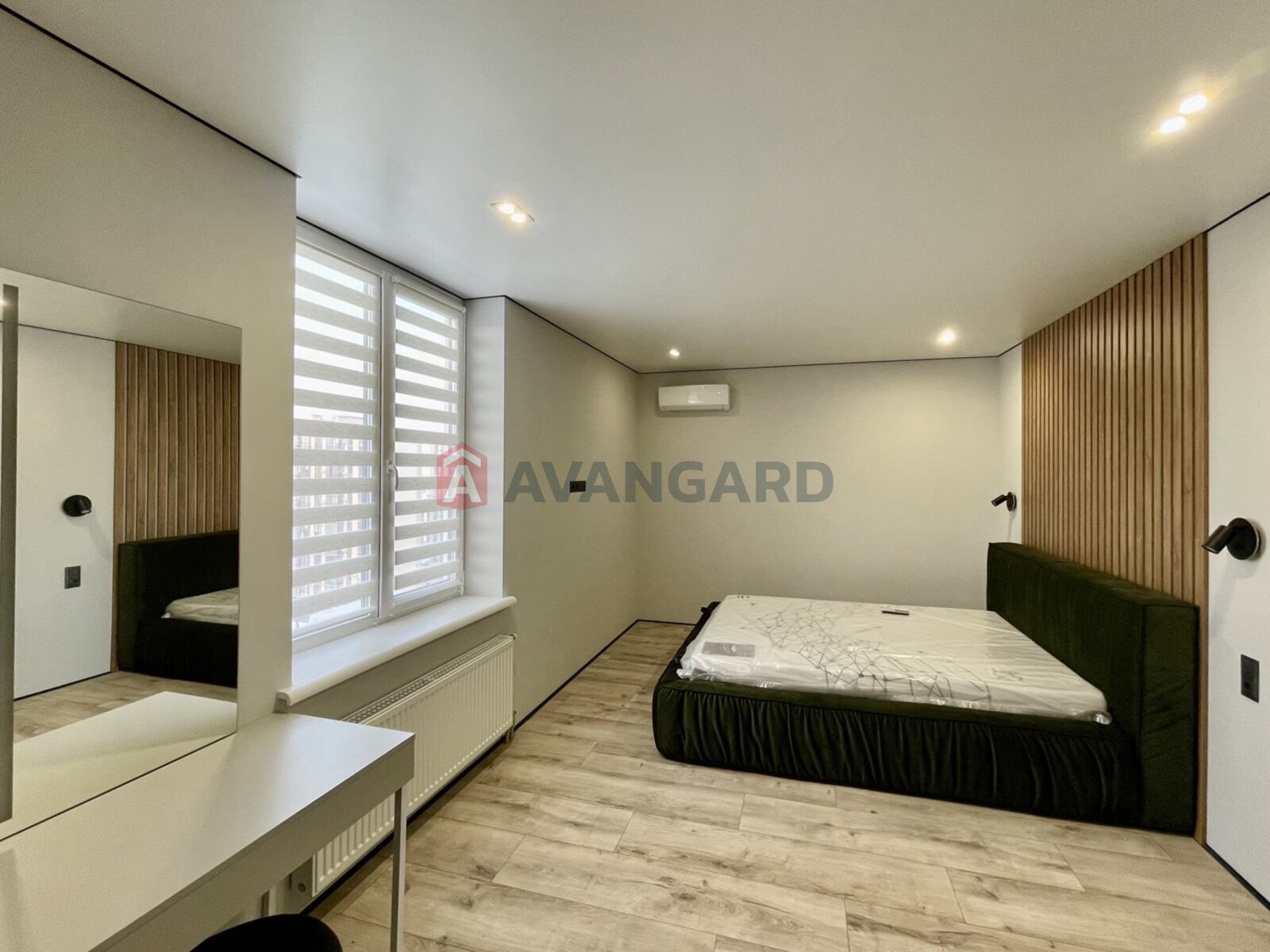 2 ��. ��������, 77,4/-/14,5 ��. �., 10/17 ������ ���� 8