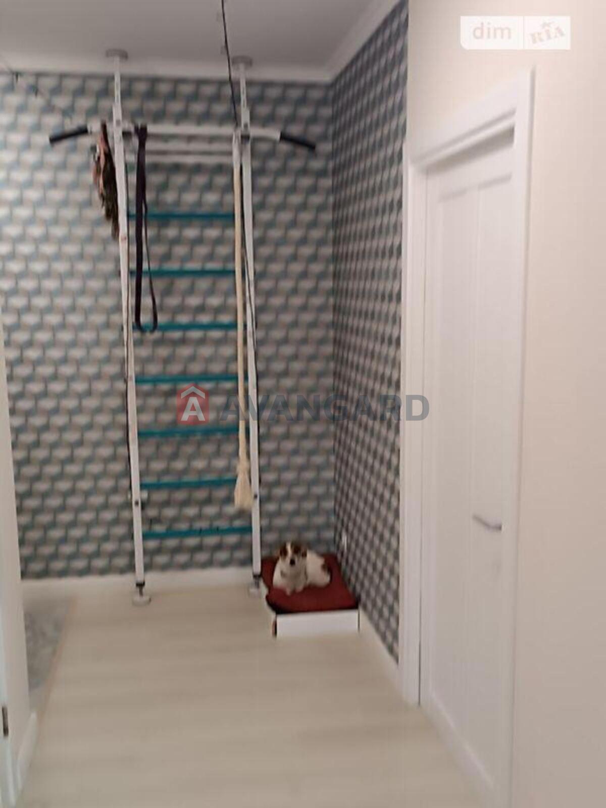 2 ��. ��������, 70/69/12 ��. �., 7/11 ������ ���� 4