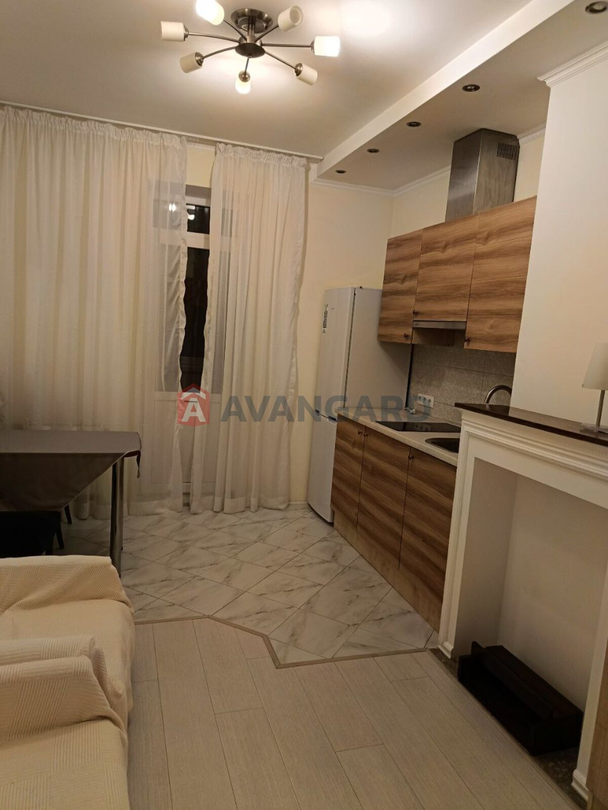 1 ��. ��������, 42,8/15,5/10.6 ��. �., 28/32 ������ ���� 4