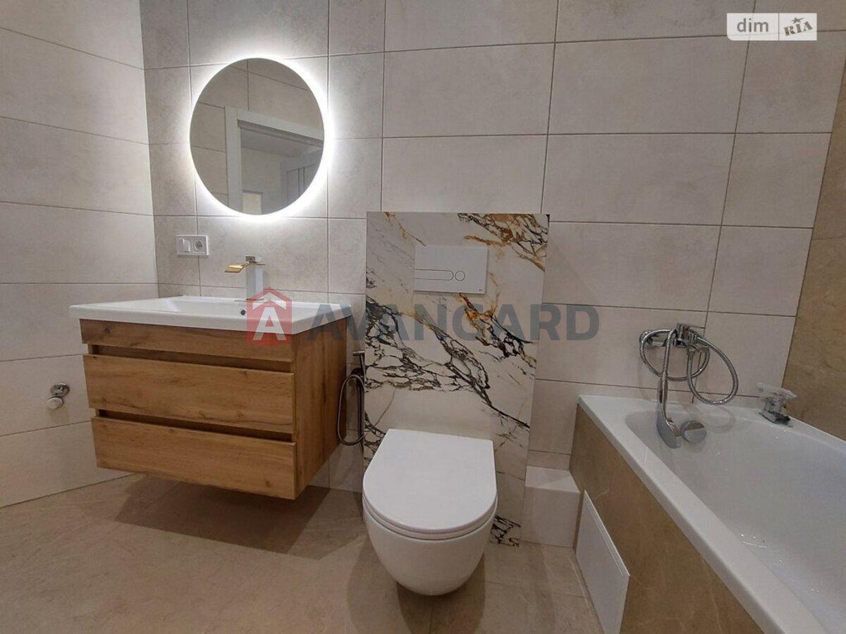 3 ��. ��������, 86/57/12 ��. �., 2/5 ������ ���� 1