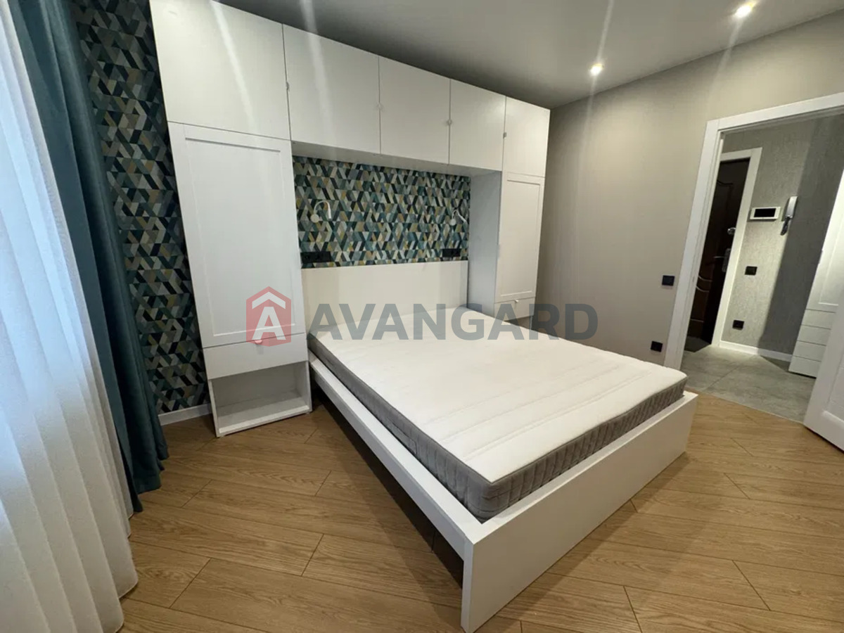 1 ��. ��������, 60/-/8 ��. �., 16/16 ������ ���� 5