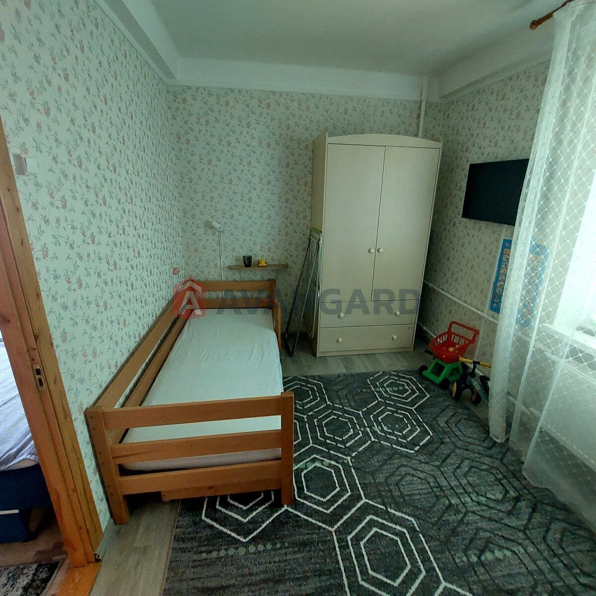 2 ��. ��������, 44/-/7 ��. �., 4/5 ������ ���� 4