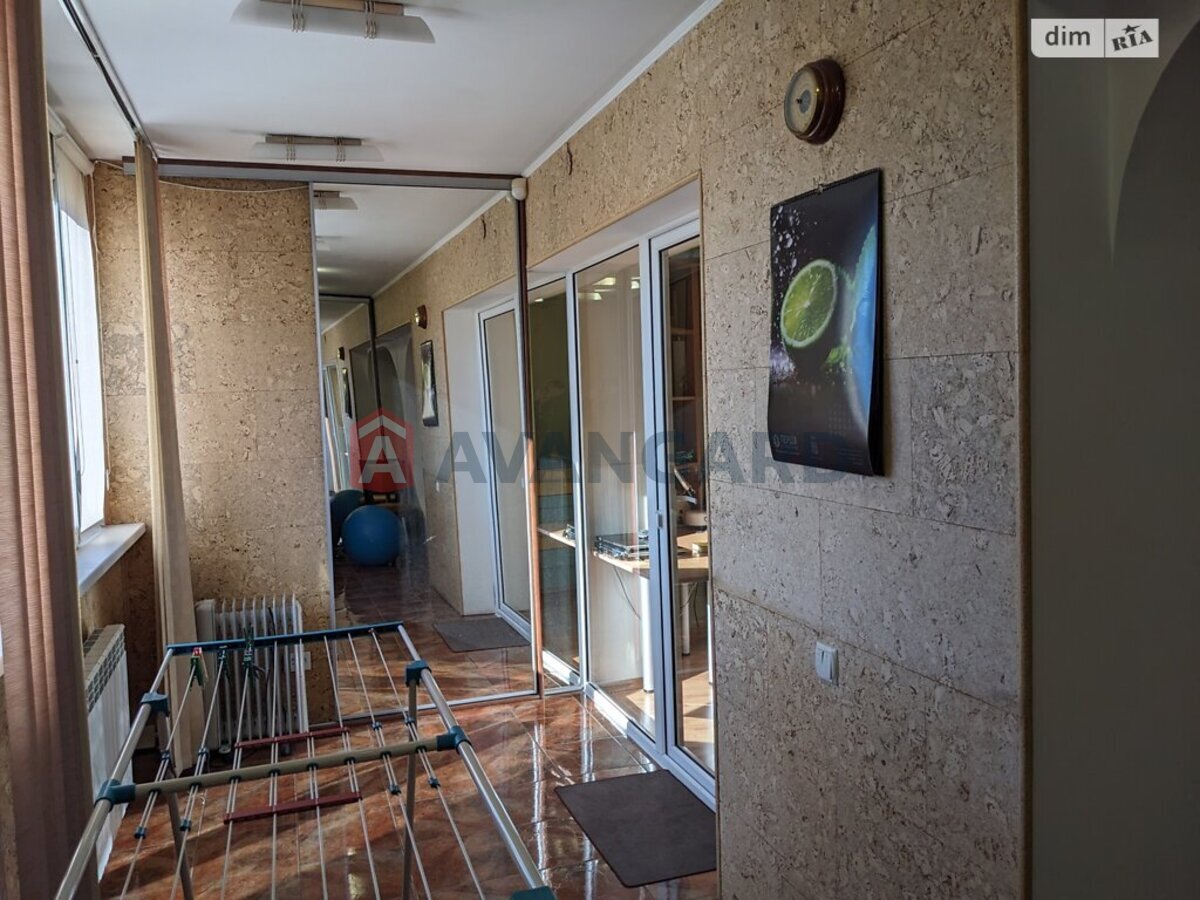 2 ��. ��������, 100/-/- ��. �., 4/5 ������ ���� 12