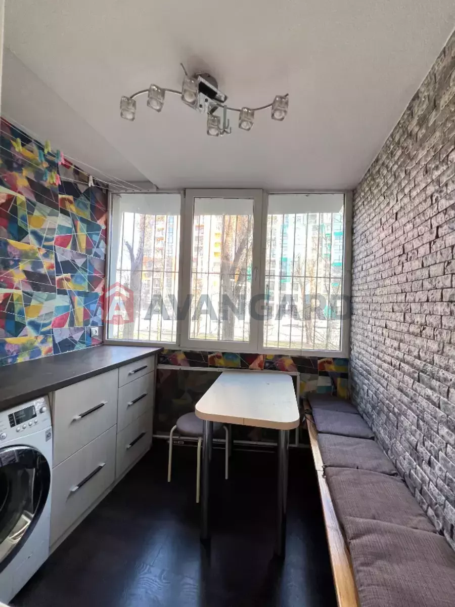 3 ��. ��������, 65/-/- ��. �., 1/9 ������ ���� 9