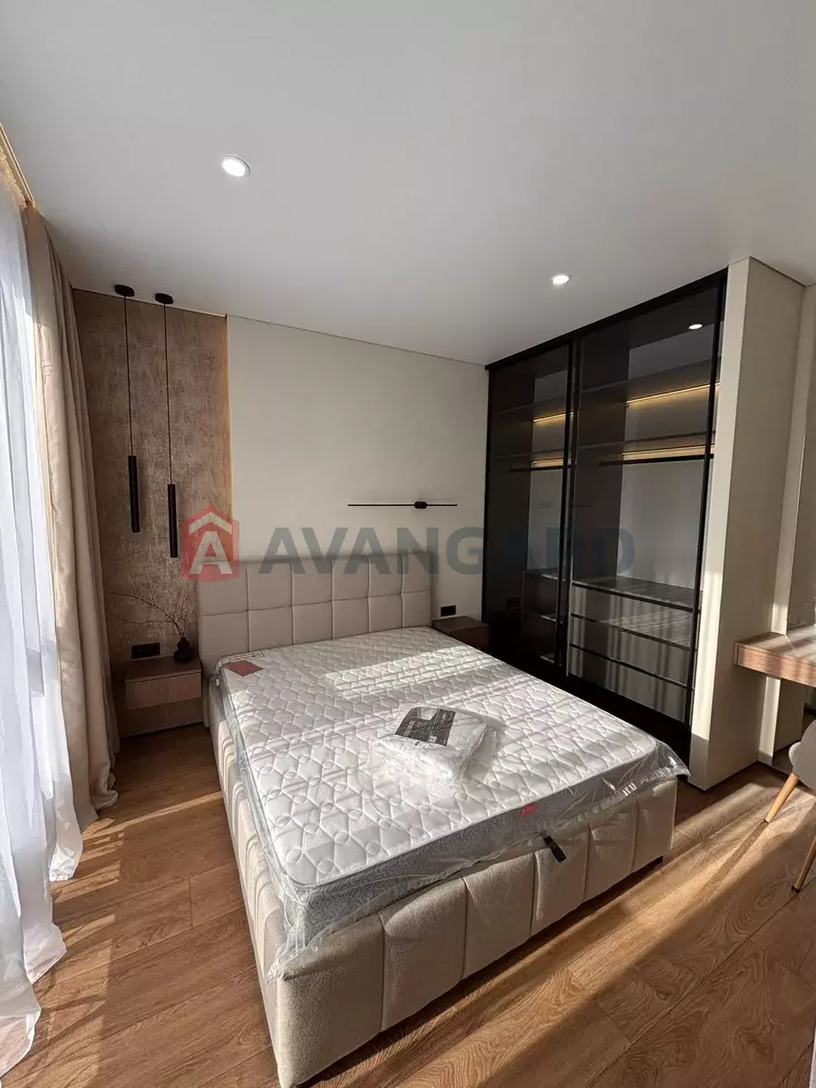 2 ��. ��������, 41/-/20 ��. �., 10/24 ������ ���� 11