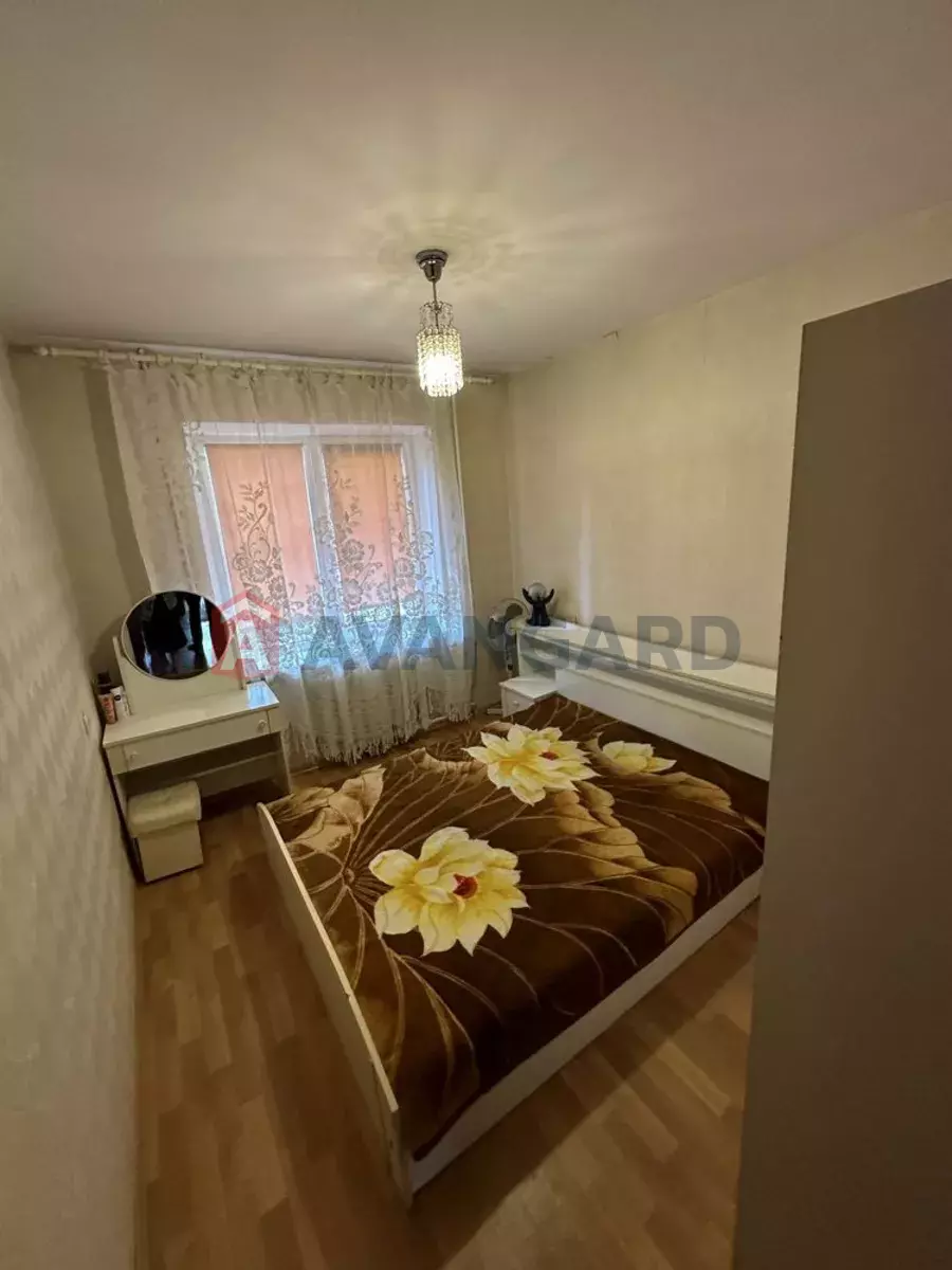 3 ��. ��������, 64/-/9 ��. �., 3/9 ������ ���� 2