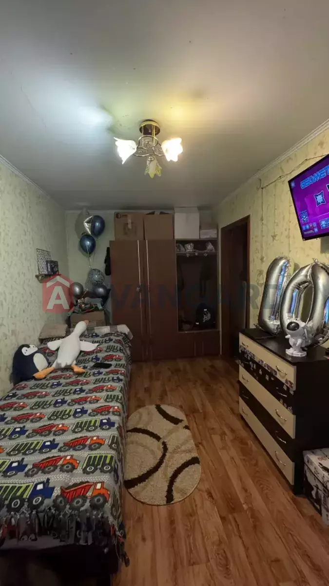 2 ��. ��������, 50/35/8 ��. �., 9/10 ������ ���� 8