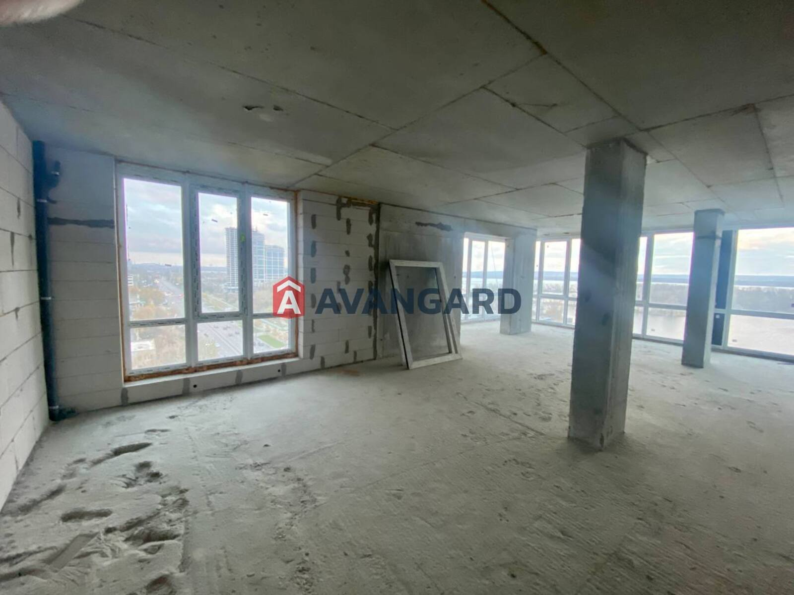 3 ����. ��������, 81/-/- ��. �., 7/23 ���� ���� 3