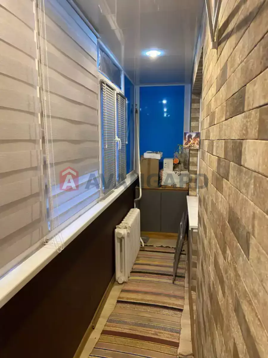 1 ��. ��������, 34/18/7 ��. �., 1/5 ������ ���� 9