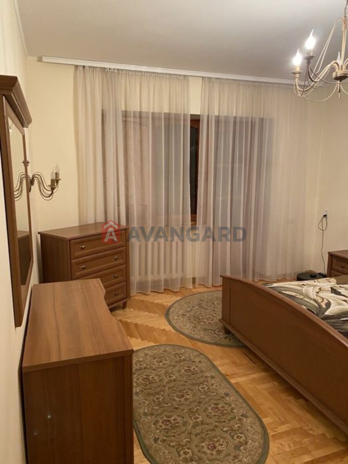 3 ��. ��������, 77/-/11 ��. �., 3/4 ������ ���� 12