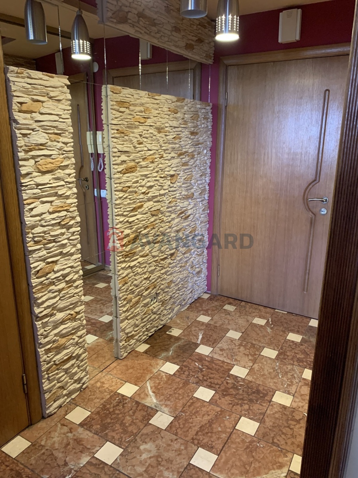 1 ��. ��������, 42/25/6 ��. �., 16/17 ������ ���� 8