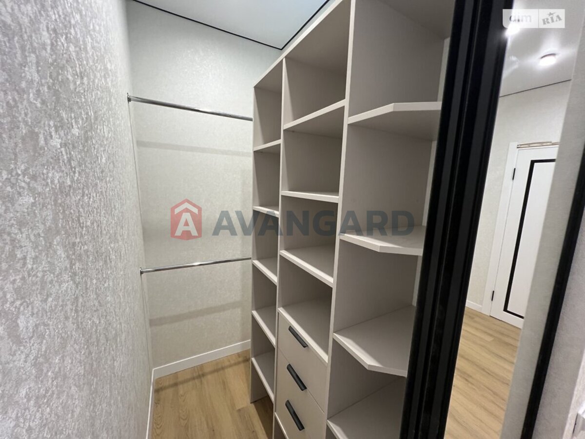 1 ��. ��������, 48/-/- ��. �., 5/8 ������ ���� 10