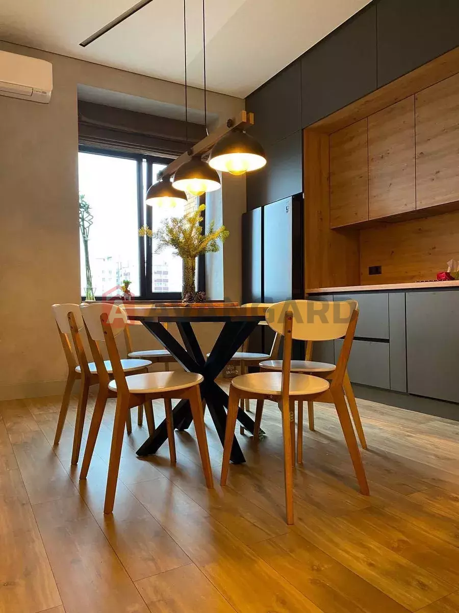 3 ����. ��������, 94/36/40 ��. �., 10/10 ���� ���� 3