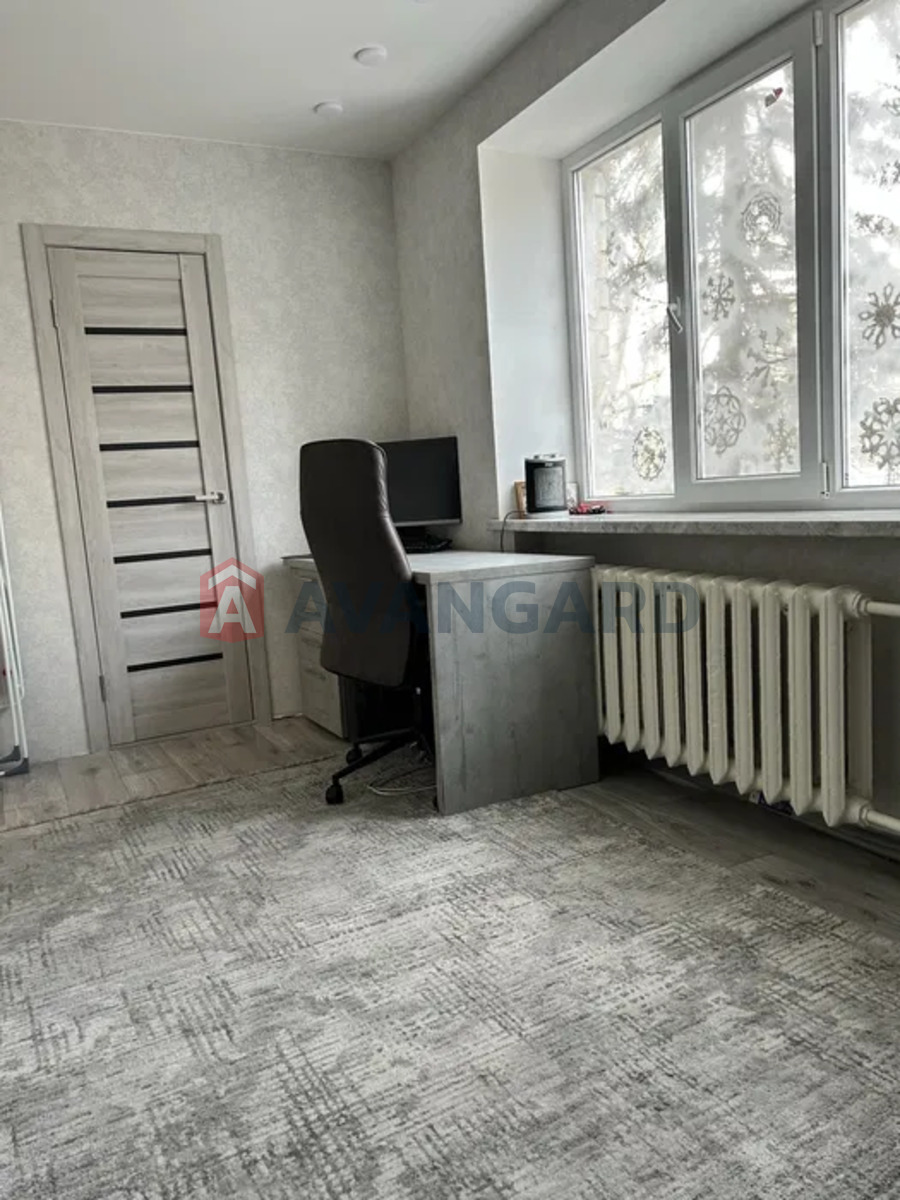 2 ��. ��������, 43/-/6 ��. �., 3/5 ������ ���� 4