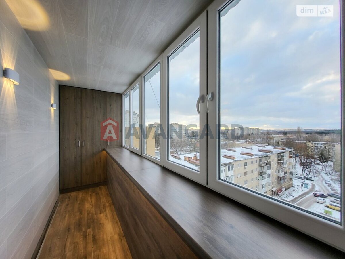 2 ��. ��������, 82/-/- ��. �., 8/9 ������ ���� 19