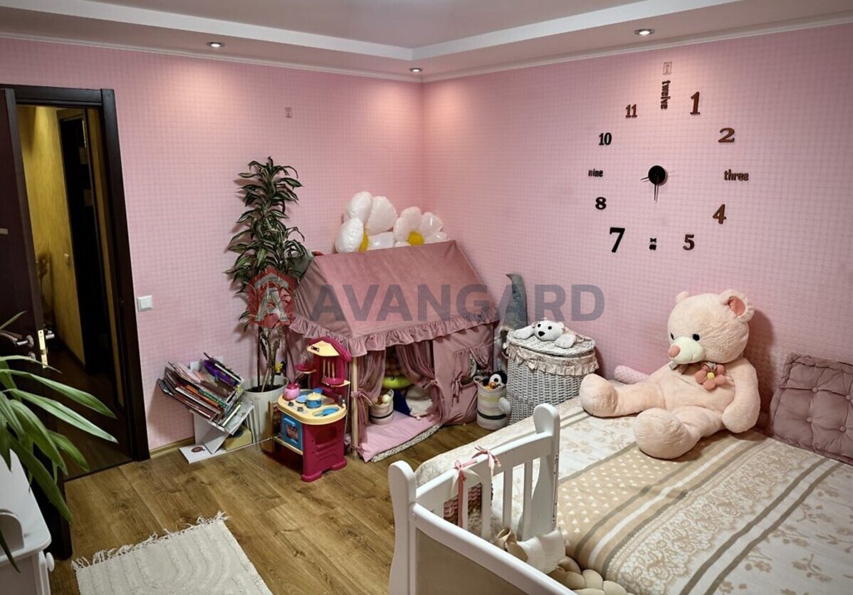 3 ����. ��������, 93/53/35 ��. �., 4/5 ���� ���� 14