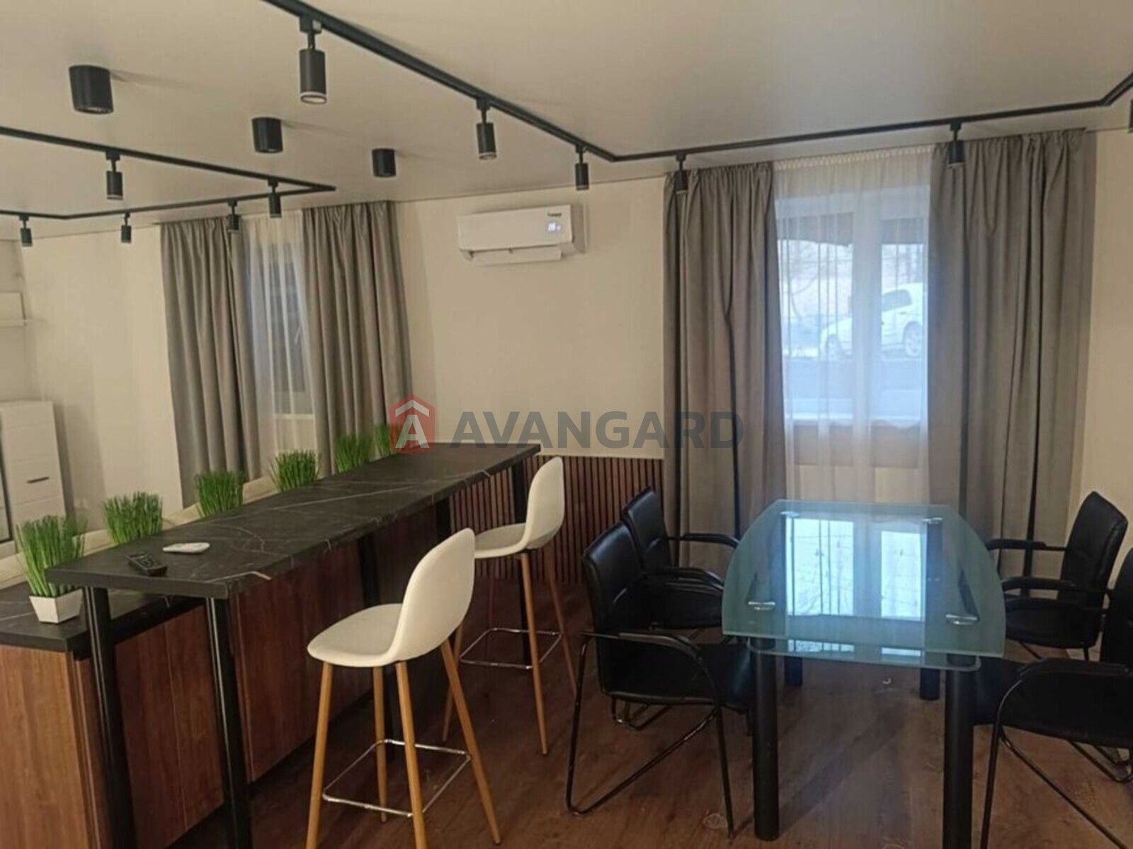 2 ��. ��������, 70/-/35 ��. �., 1/2 ������ ���� 4