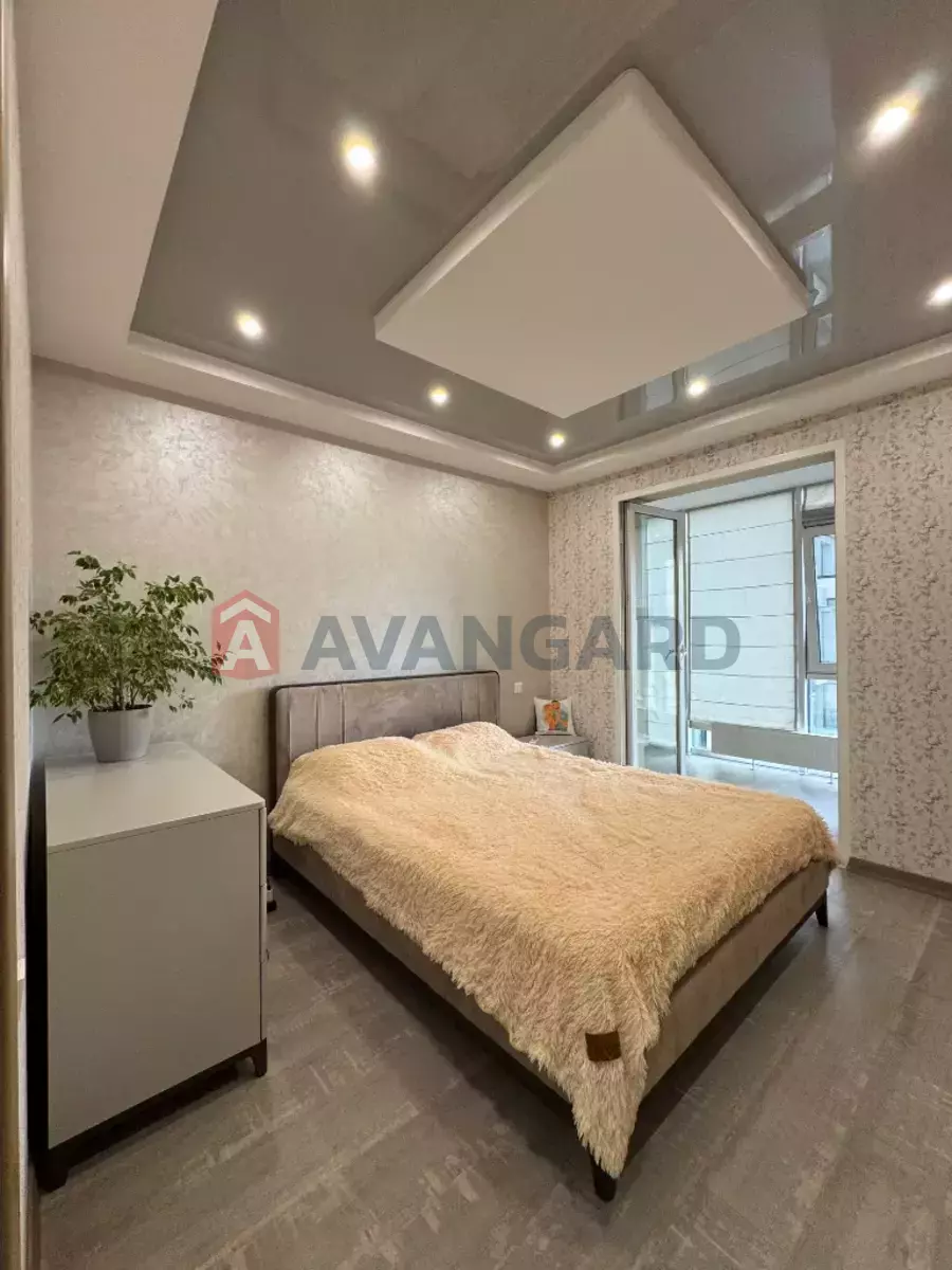 3 ��. ��������, 98/40/40 ��. �., 9/10 ������ ���� 13