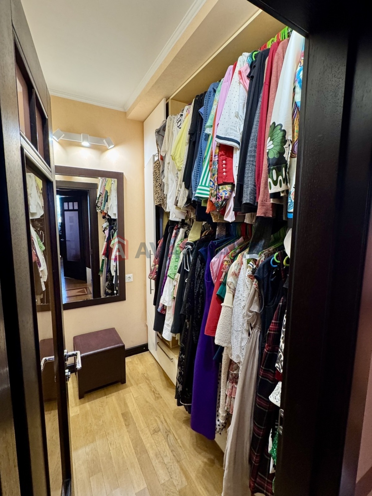 3 ����. ��������, 121/65/20 ��. �., 18/24 ���� ���� 13