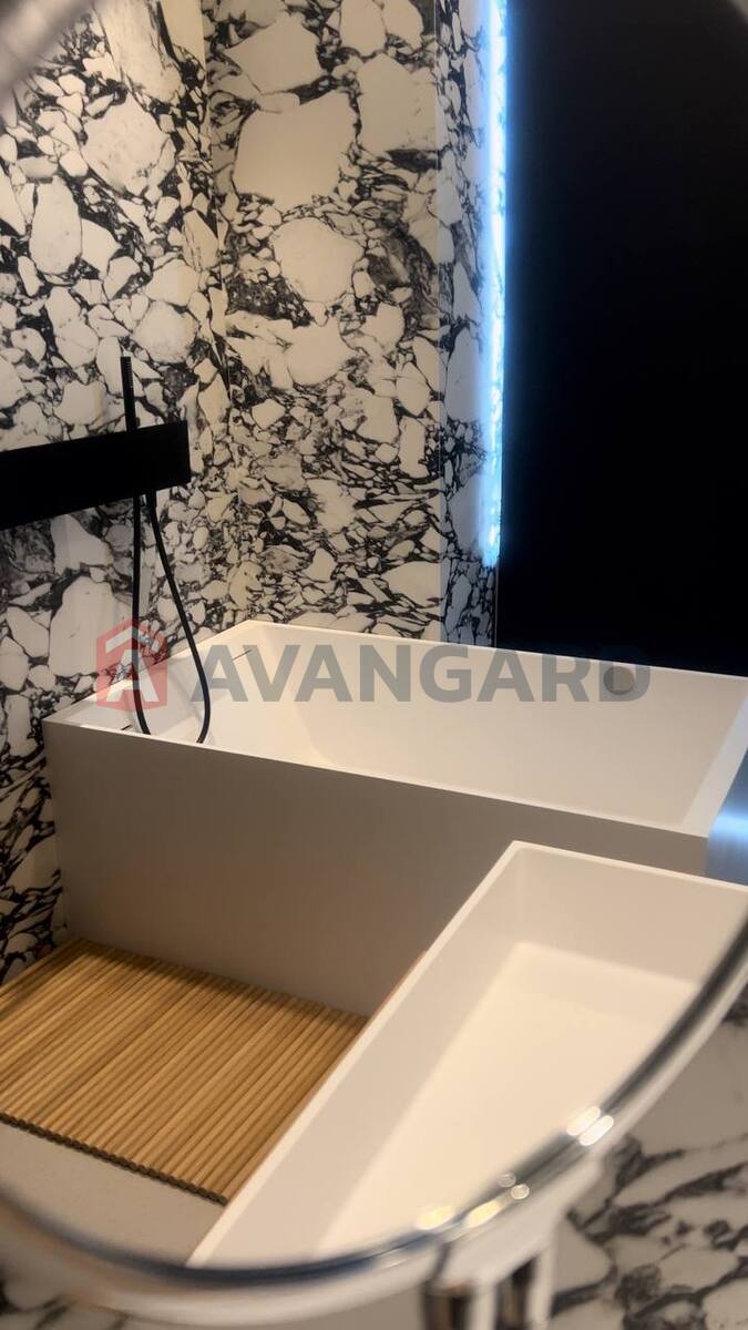 3 ��. ��������, 100/-/- ��. �., 4/5 ������ ���� 19