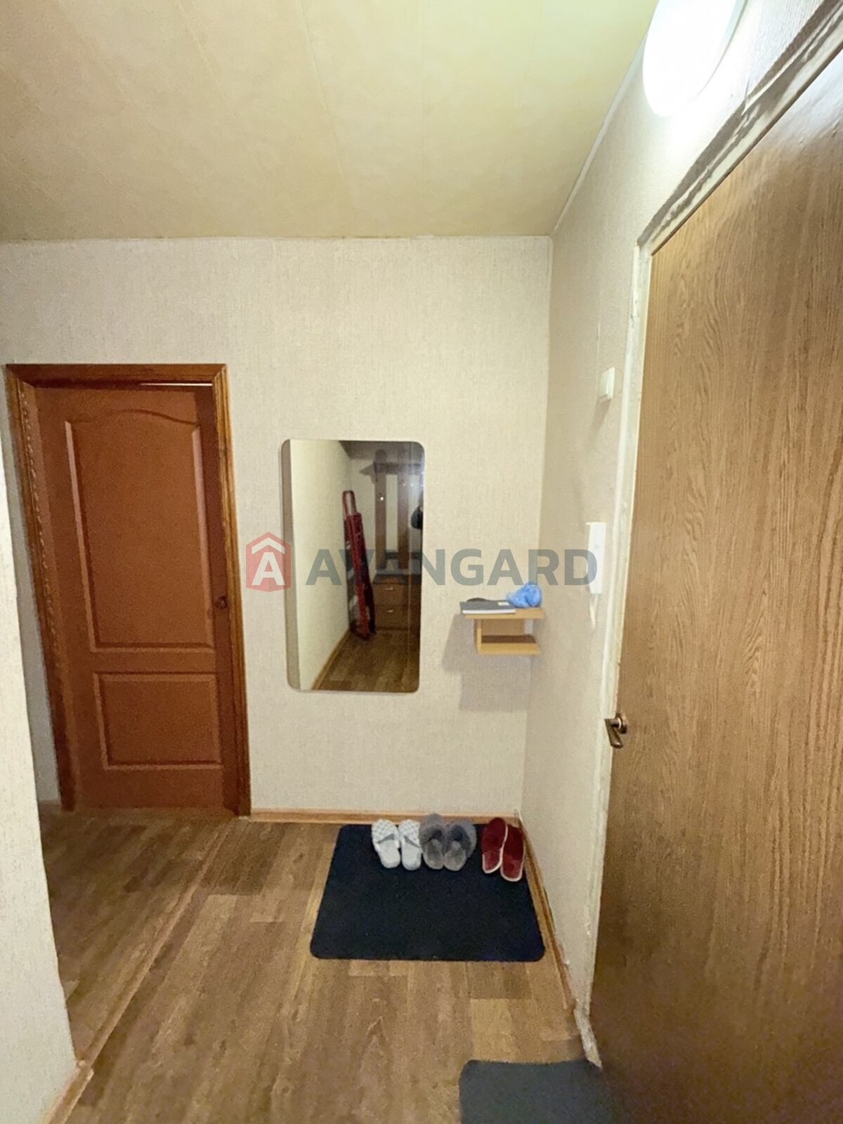 1 ��. ��������, 33/-/6 ��. �., 9/9 ������ ���� 4